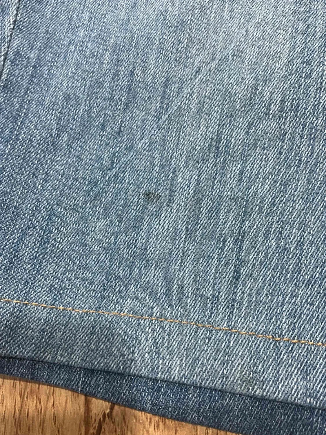 Short Levi's Mid Rise Capri Taille 6 W28 Vintage Bleu Slv 024 – photo 5